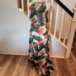 Show Me Your MuMu tropical halter maxi dress w side slit xs Preowned Great con.